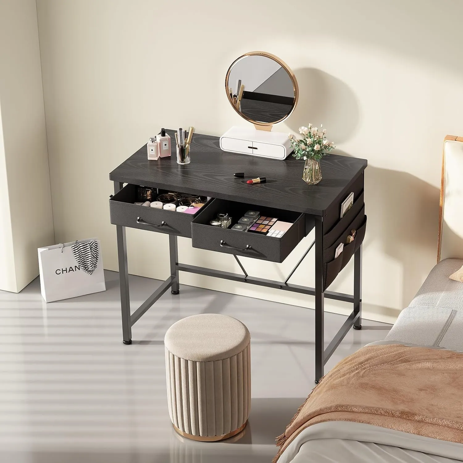Ｍａｉｈａｉｌ Maihail Small Desk with Drawers, 31.5 inch Small Computer Desk with Drawers, Writing Desk for Small Spaces, Small Office Desk with Metal Frame, Black