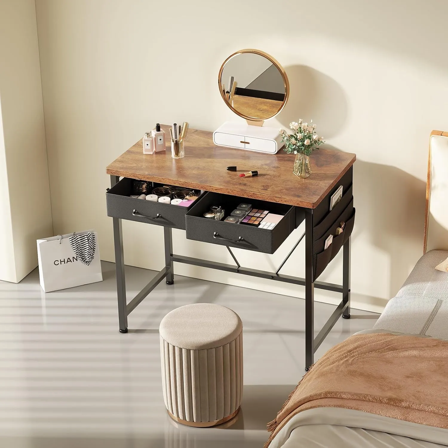 Ｍａｉｈａｉｌ Maihail Small Desk with Drawers, 31.5 inch Small Computer Desk, Writing Desk for Small Spaces, Small Office Desk with Metal Frame, Rustic Brown