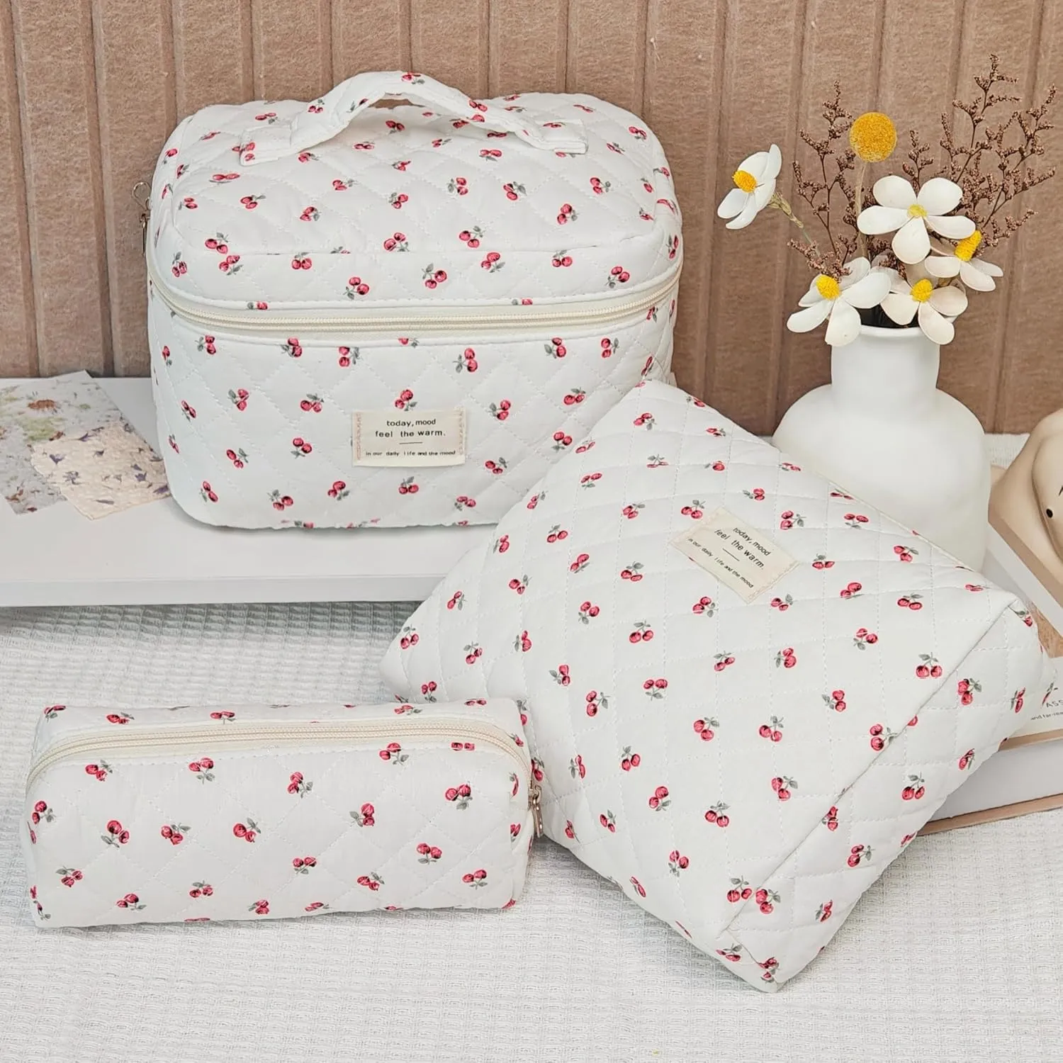 3Pcs Quilted Makeup Bag for Women, Large Travel Makeup Bag Set, Cute Aesthetic Cosmetic Bags, Floral Cotton Makeup Pouch Coquette Toiletry Organizer Bag