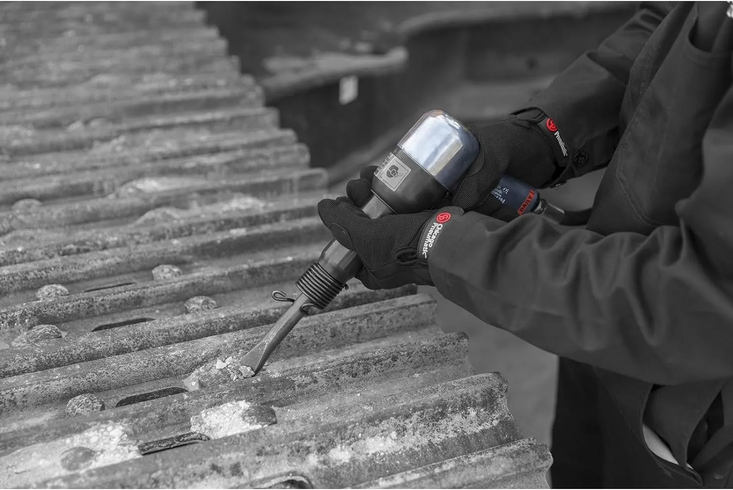 Chicago Pneumatic CP717 - Air Hammer, Welding Equipment Tool, Construction, Heavy Duty, 0.498 Inch (12.7mm), Round Shank, Stroke 2.68 in / 68 mm, Bore Diameter 0.75 in / 19 mm - 1800 Blow Per Minute