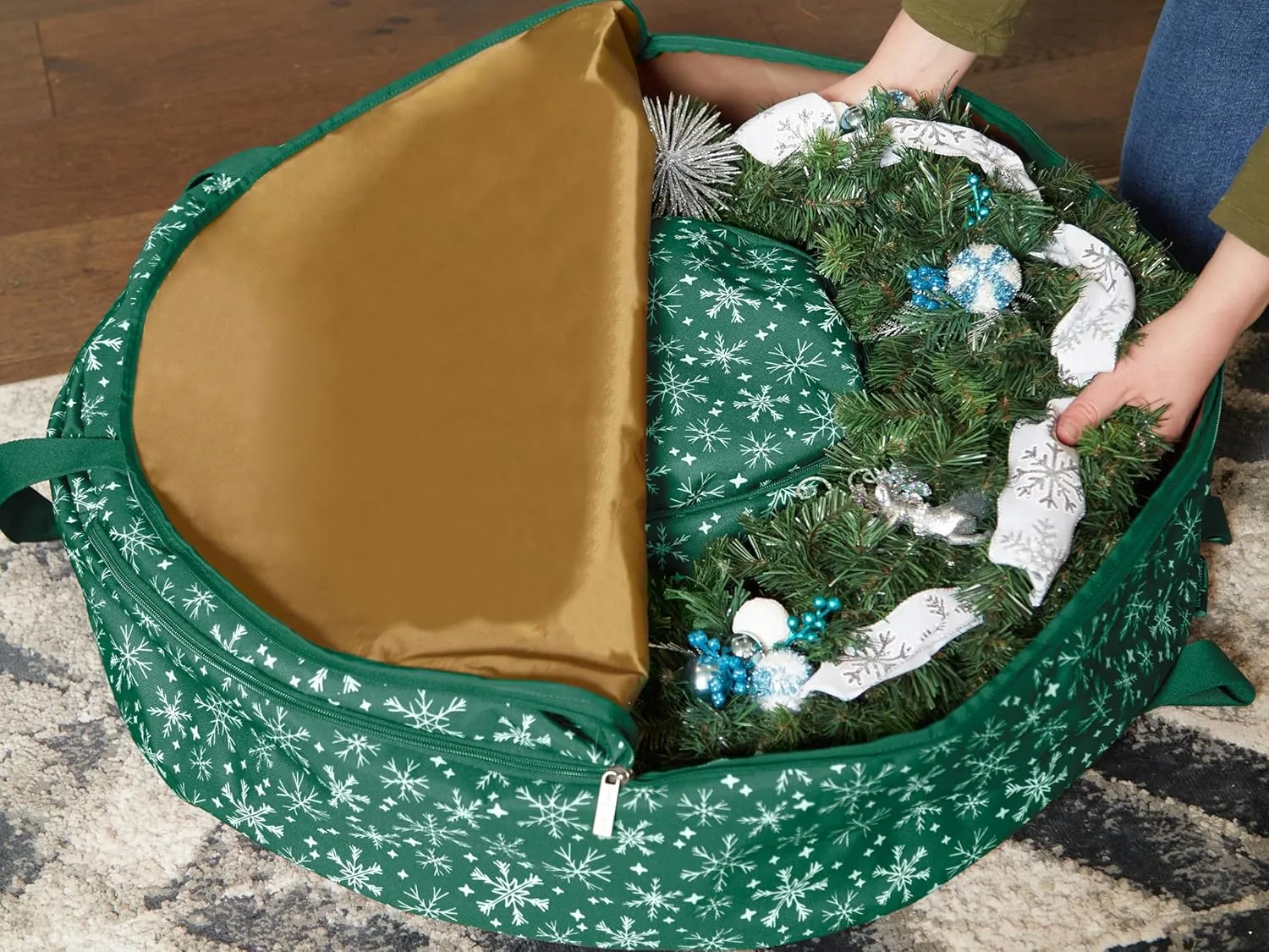 Covermates Keepsakes Christmas Wreath Storage Bag – Heavy Duty Polyester, Interior Pouch, Dual Zipper Pulls - Holiday Storage, Green Snowflake