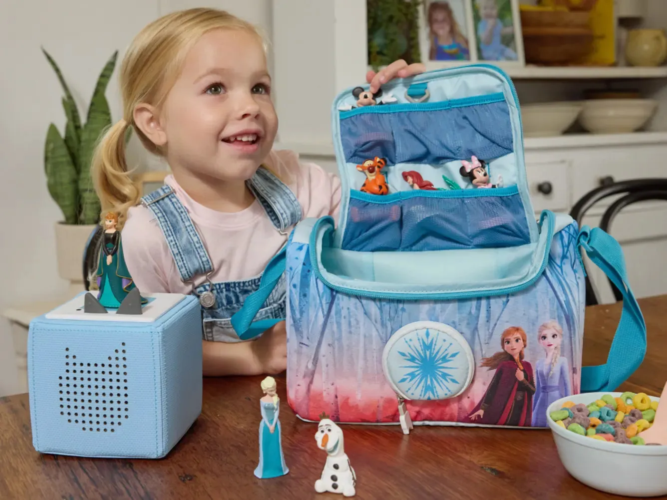 Disney's Frozen - Listen & Play Bag