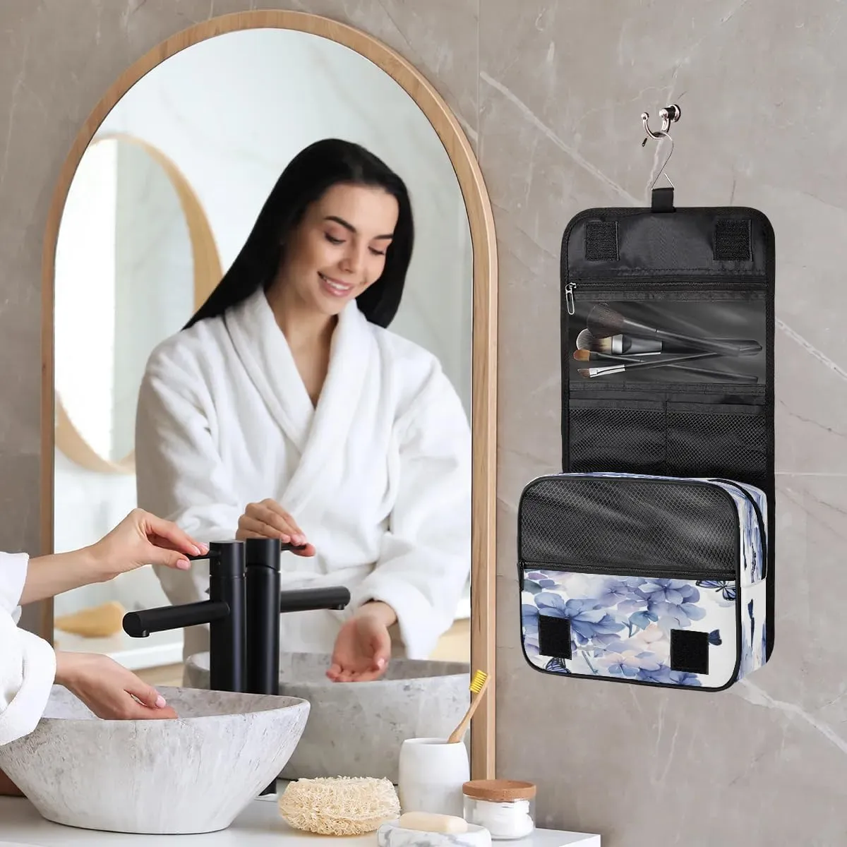 Hanging Travel Toiletry Bag Bloom Hydrangea Flowers Toiletry Bags with Hanging Hook Portable Cosmetic Bag Makeup Organizer for Travel Business Trip