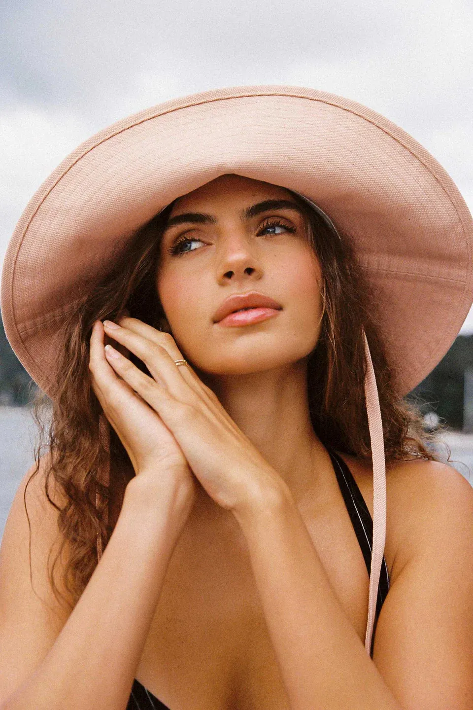 Holiday Bucket Hat Dusty Rose