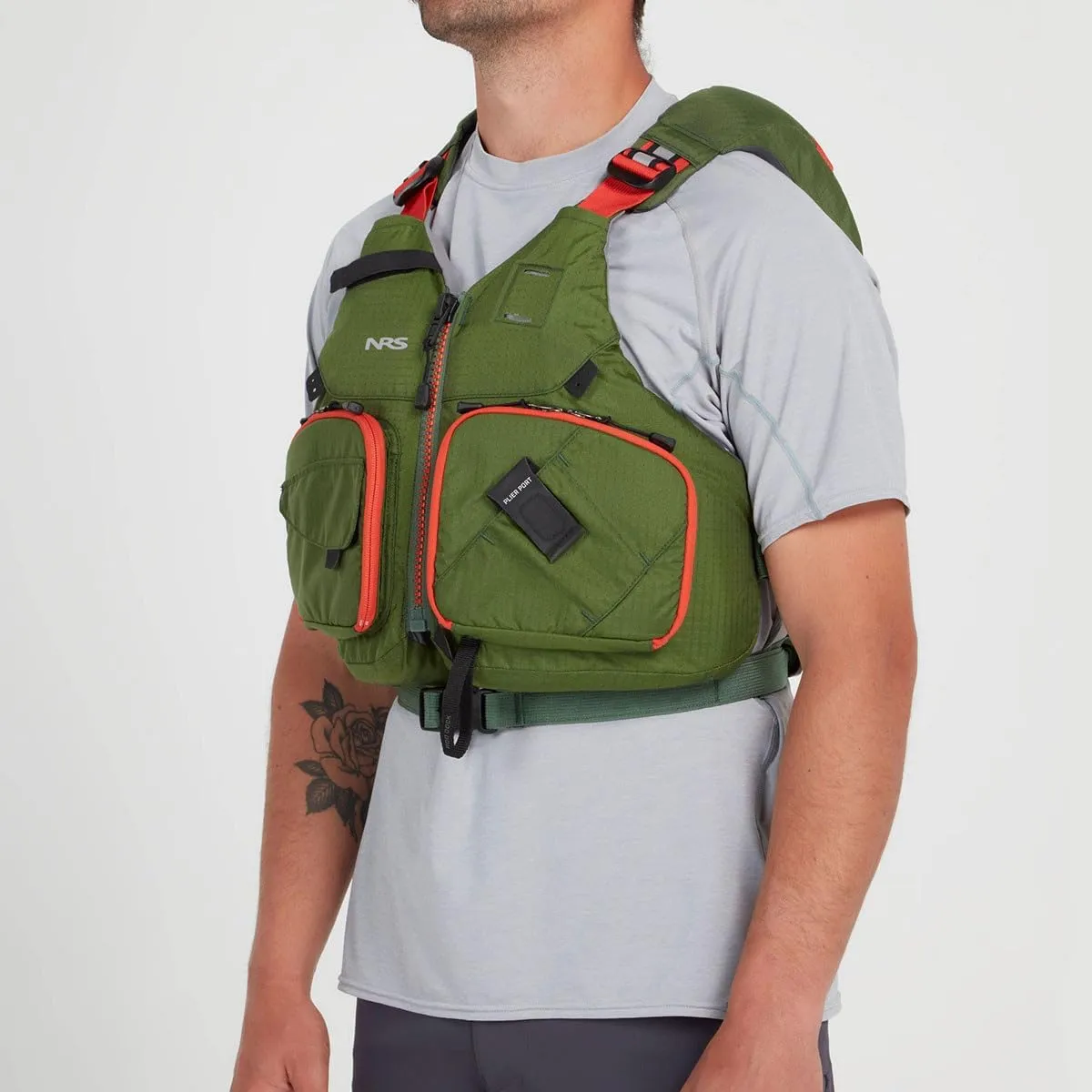 NRS Chinook Fishing Life Jacket for Fishing | Adult USCG Type III PFD | Mesh Back Front Zip Vest with Pockets for Rafting, Kayaking, Paddling