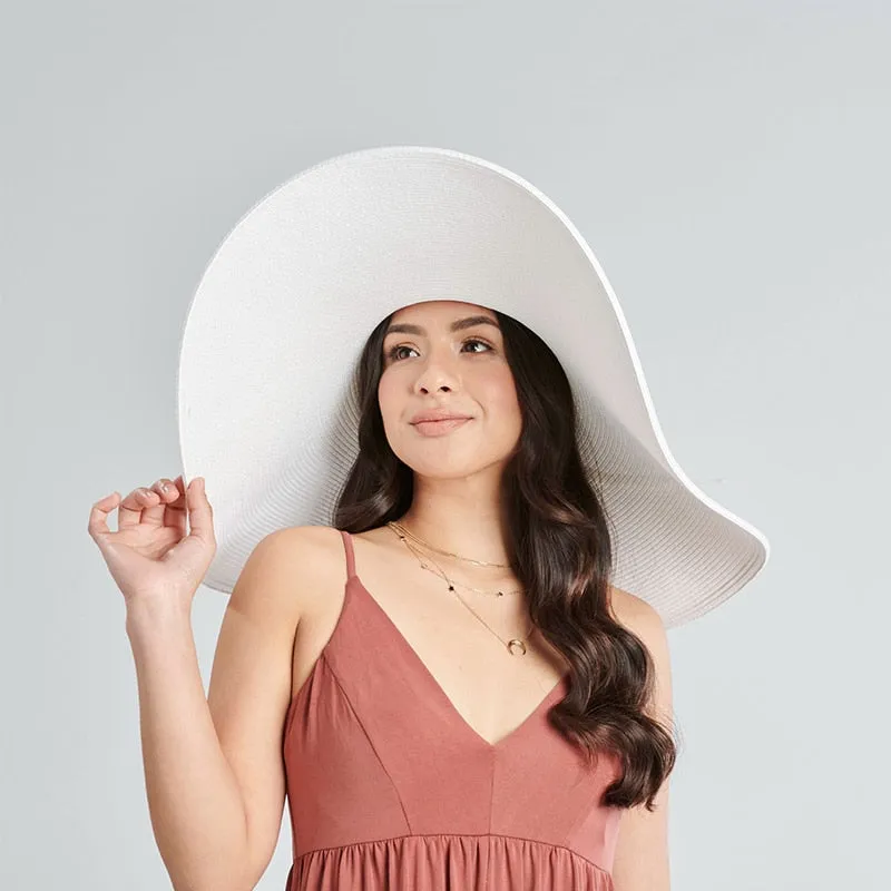 Oversized 70cm Wide Brim Straw Sun Hat - UV Protection & Foldable