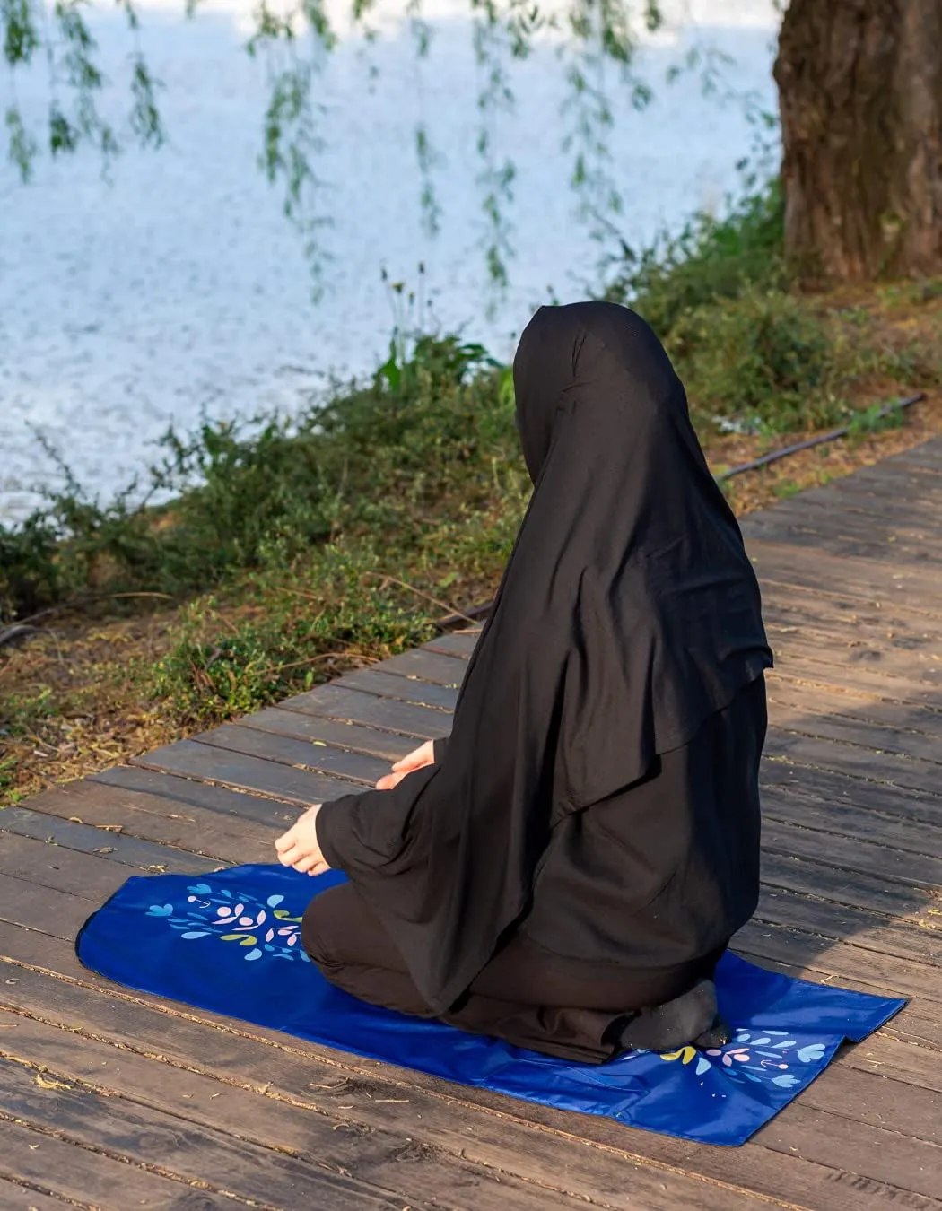 TAKVA The Pocket Sejadah Limited Edition | Portable Prayer mat, Muslim Gift, Ramadan Present (Scandinavian Blue)